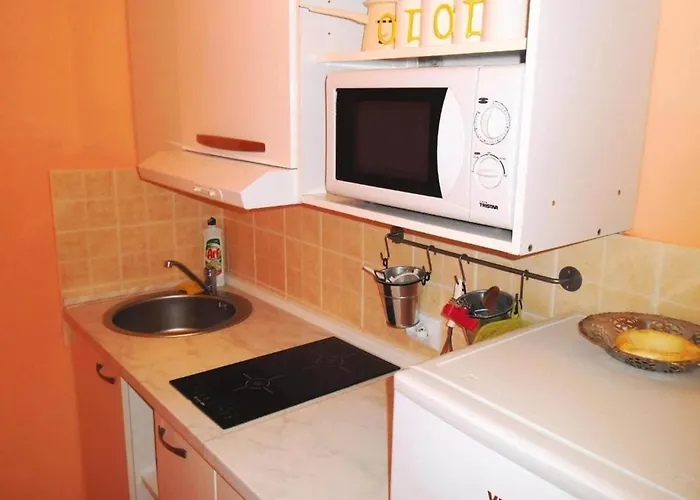 Charming Kestenovi Dvori- 1 Bedroom A7 Οπατία